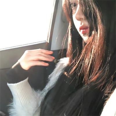 蓝色嘴巴的脸海报